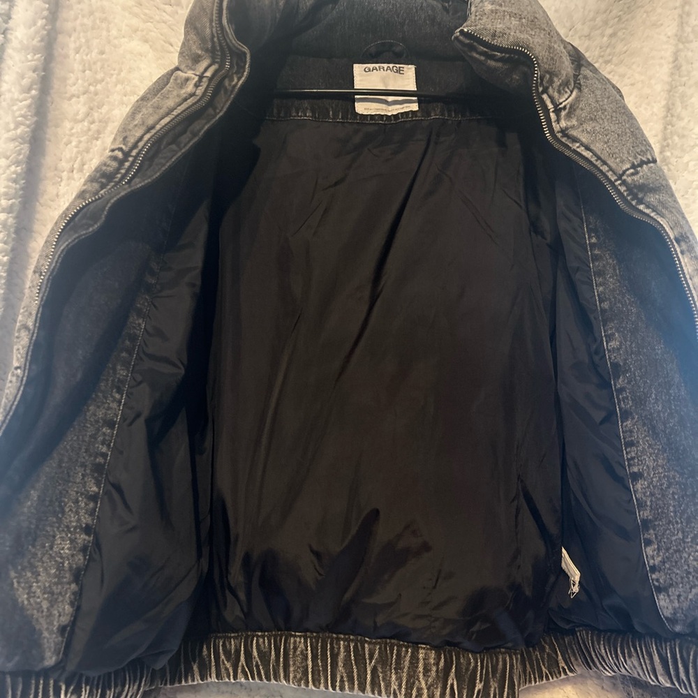 Woman’s Garage Puffer Jacket - Picture 6 of 10